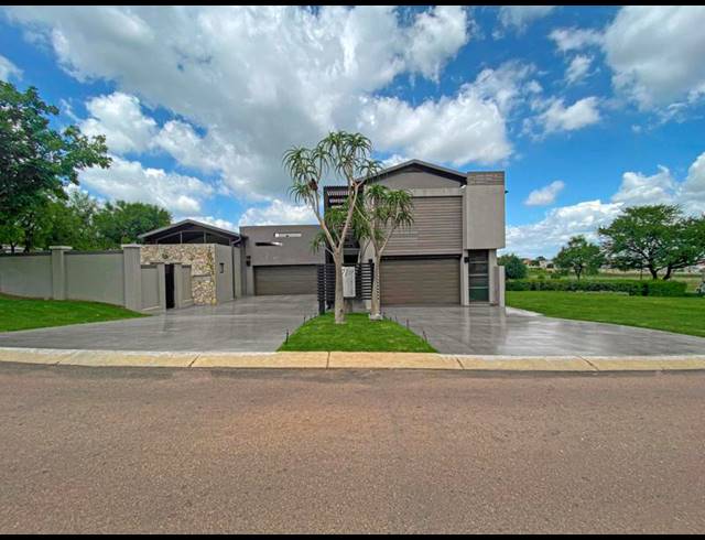 4 BEDROOM HOUSE FOR SALE IN MIDSTREAM HILL